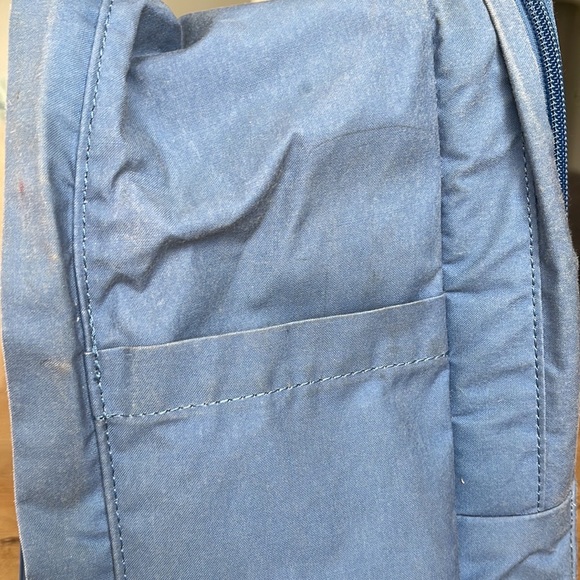 Fjallraven Classic Kanken Backpack - Picture 6 of 6